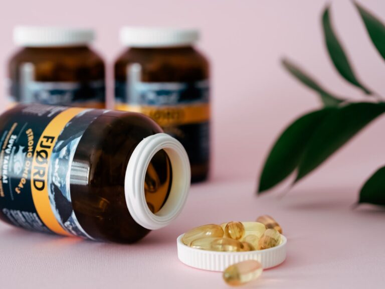 The Supplement Bible: From Daily Essentials to Powerful Performance Boosters